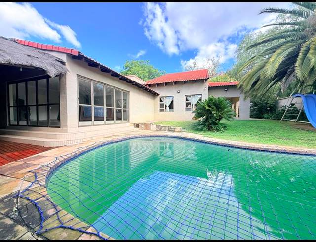 5 BEDROOM HOUSE FOR SALE IN BRYANSTON